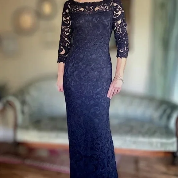 Tadashi Shoji Navy Formal Gown Full Length Lace size 2 - Picture 10 of 10